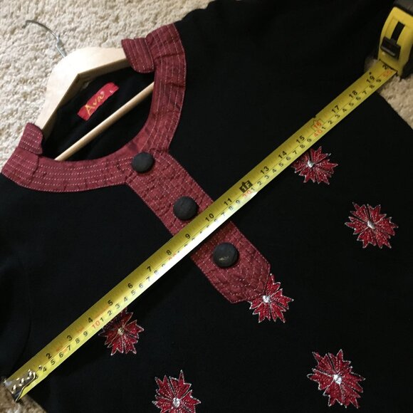 Ava Silver Stitched Red Carnation Festive Buttoned Knit Tunic Sweater - Picture 13 of 16